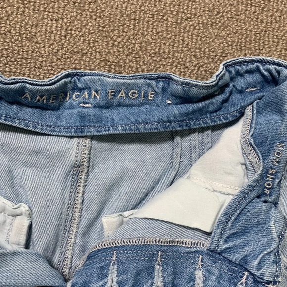 American Eagle Mom shorts- Denim Blue High-Waisted Shorts - Picture 2 of 3